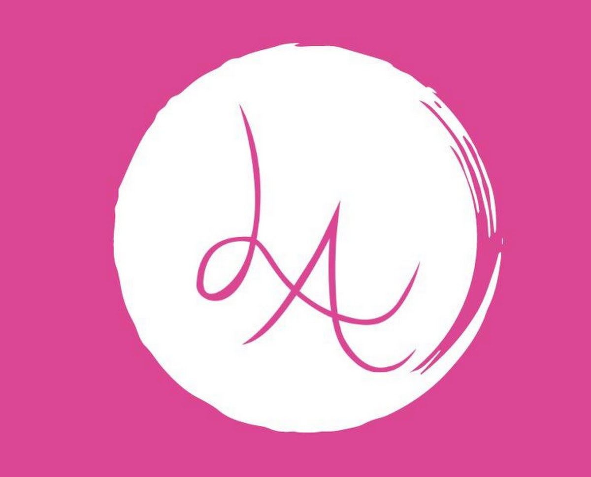 LIMPIEZAS AMPARO LOGO